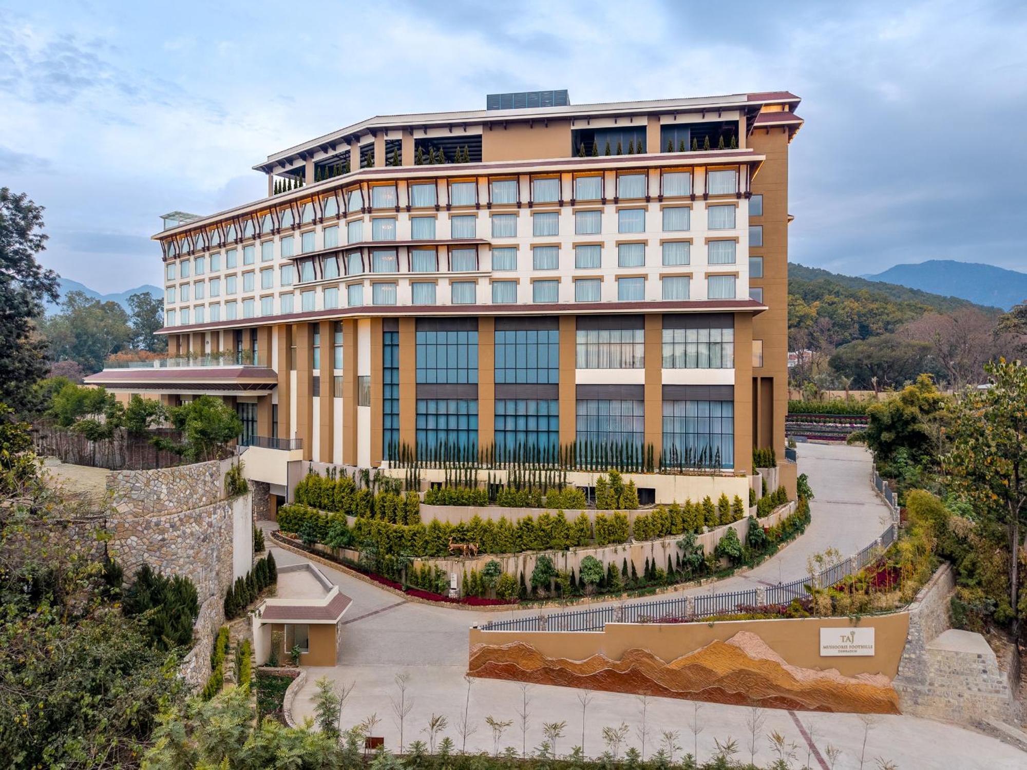 Taj Mussoorie Foothills, Dehradun Hotell Exteriör bild