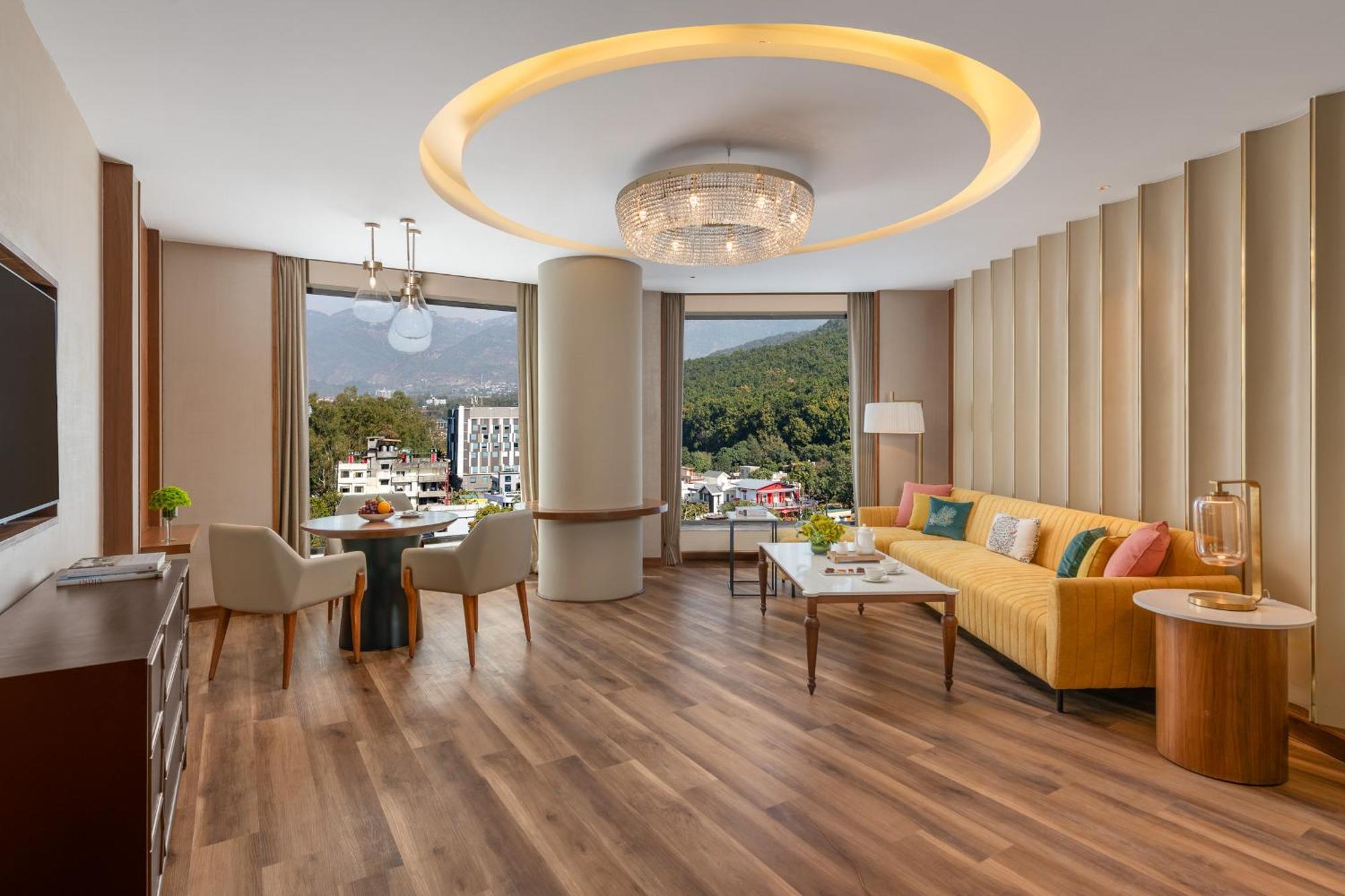 Taj Mussoorie Foothills, Dehradun Hotell Exteriör bild